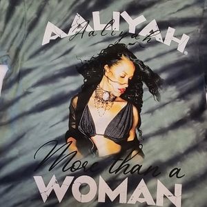 Wmns MEDIUM Aaliyah T-shirt